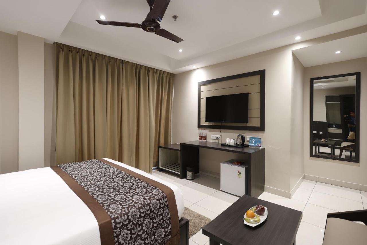 Pride Biznotel Canopus, Digha Дигха Екстериор снимка