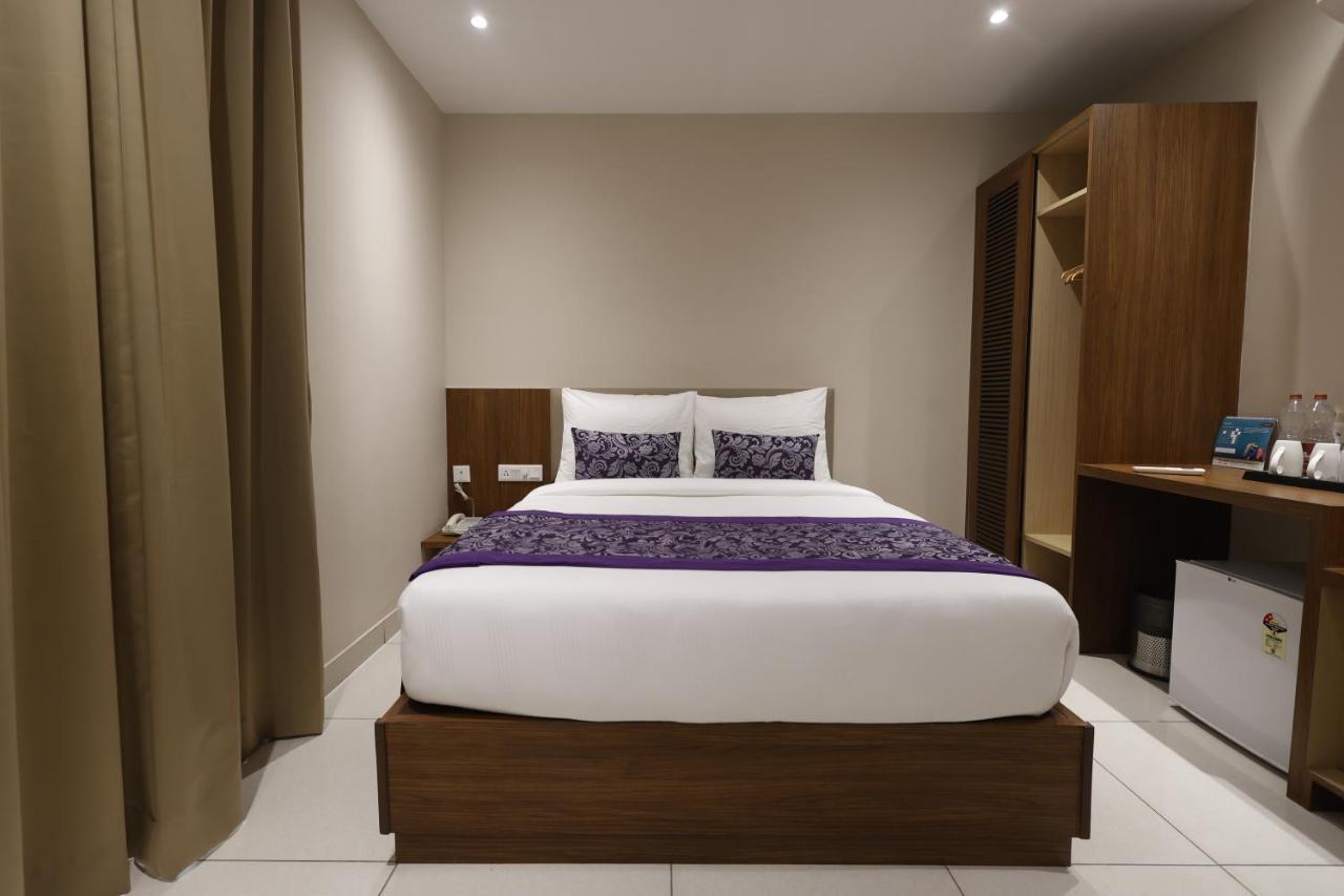Pride Biznotel Canopus, Digha Дигха Екстериор снимка